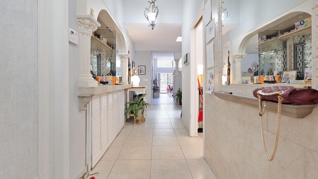 6680 Canary Palm Circle, Boca Raton, FL 33433