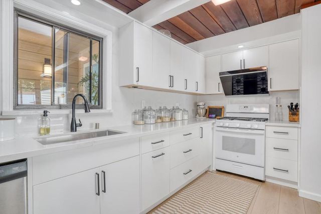 1914 Channing Avenue, Palo Alto, CA 94303