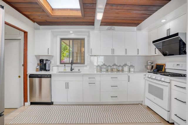 1914 Channing Avenue, Palo Alto, CA 94303