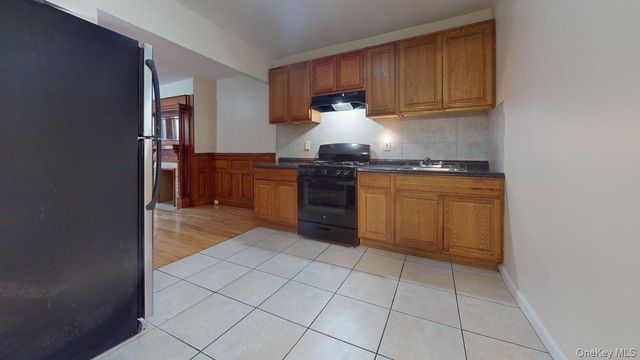 418 73rd Street 1, Brooklyn, NY 11209