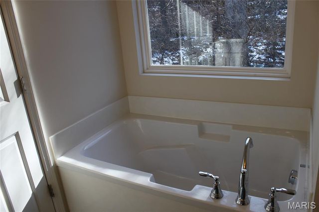 164 Hartford Court, Fenton, MO 63026