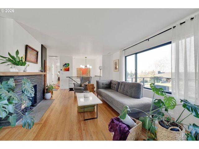 2400 Sw 81ST Ave, Portland, OR 97225