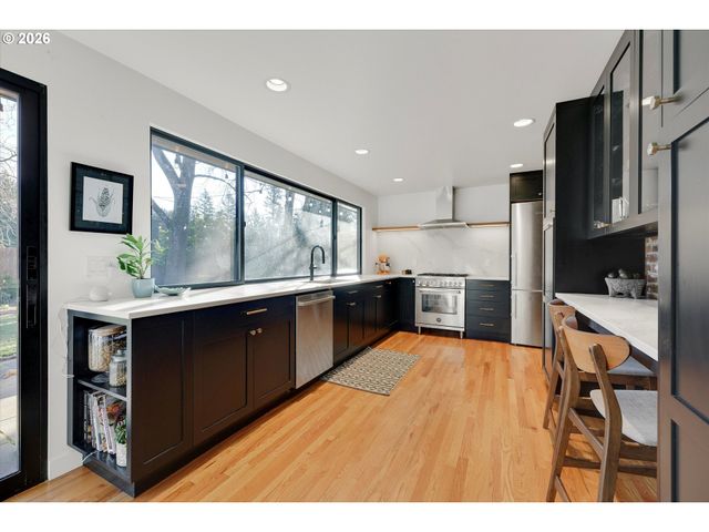 2400 Sw 81ST Ave, Portland, OR 97225