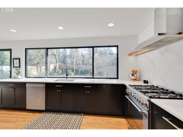 2400 Sw 81ST Ave, Portland, OR 97225