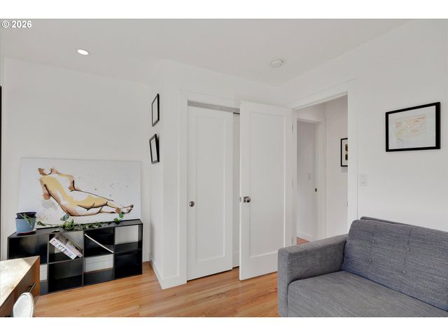 2400 Sw 81ST Ave, Portland, OR 97225