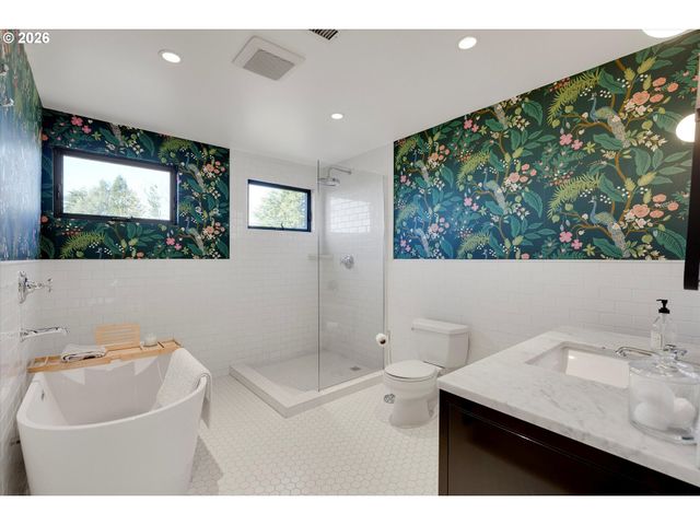 2400 Sw 81ST Ave, Portland, OR 97225