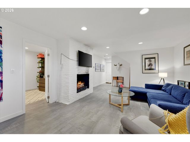 2400 Sw 81ST Ave, Portland, OR 97225