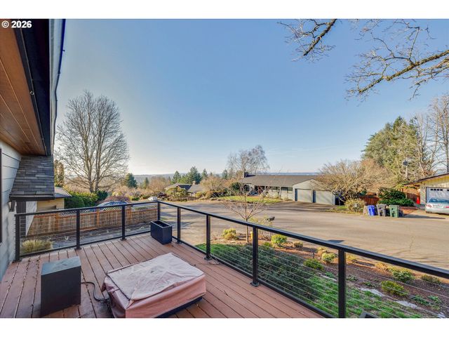 2400 Sw 81ST Ave, Portland, OR 97225