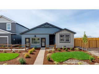 113 Greencrest St Ne, Salem, OR 97301