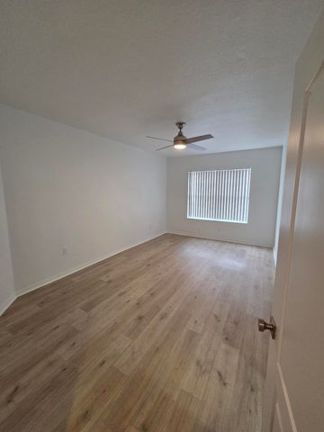 164 SW Peacock Blvd Apt 102, Port St Lucie, FL 34986