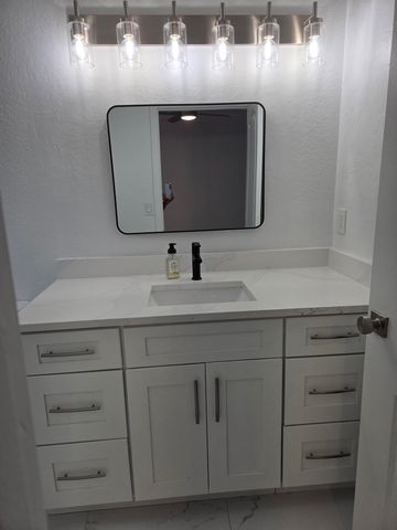 164 SW Peacock Blvd Apt 102, Port St Lucie, FL 34986