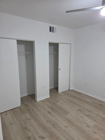 164 SW Peacock Blvd Apt 102, Port St Lucie, FL 34986