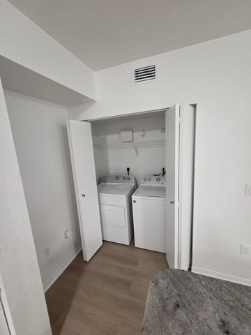 164 SW Peacock Blvd Apt 102, Port St Lucie, FL 34986