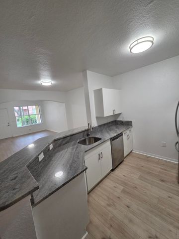 164 SW Peacock Blvd Apt 102, Port St Lucie, FL 34986