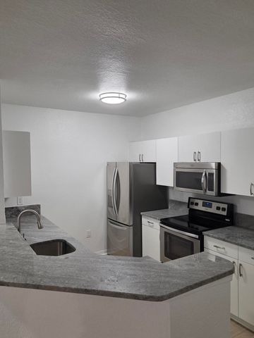 164 SW Peacock Blvd Apt 102, Port St Lucie, FL 34986