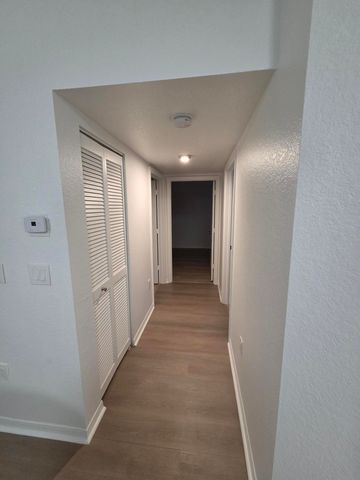 164 SW Peacock Blvd Apt 102, Port St Lucie, FL 34986