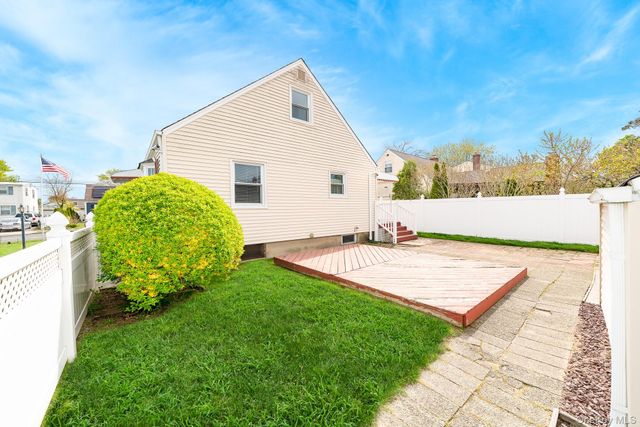 1 Robert Avenue, Massapequa, NY 11758