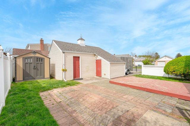 1 Robert Avenue, Massapequa, NY 11758