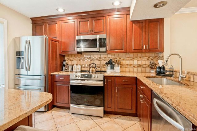 47 Maple Hill Drive 47, Mahopac, NY 10541
