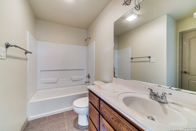 811 STIRRUP DR, Spring Branch, TX 78070