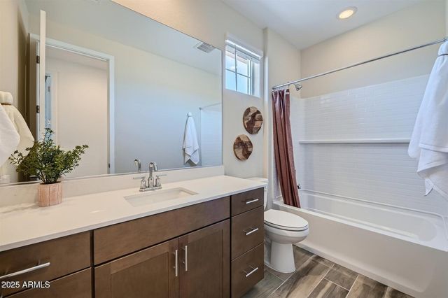 8259 E PRAIRIE Avenue, Mesa, AZ 85212