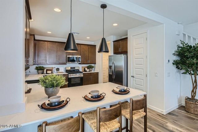 8259 E PRAIRIE Avenue, Mesa, AZ 85212