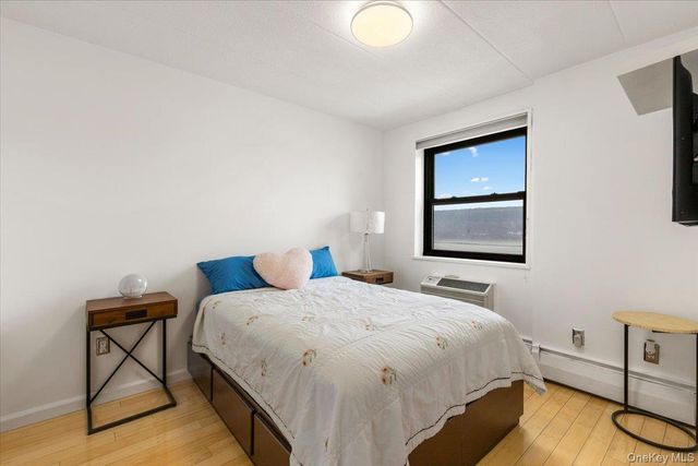 1085 Warburton Ave 304, Yonkers, NY 10701