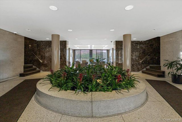 1085 Warburton Ave 304, Yonkers, NY 10701