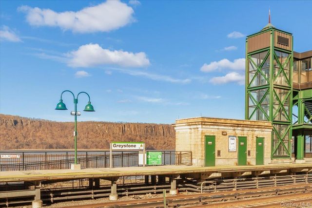 1085 Warburton Ave 304, Yonkers, NY 10701