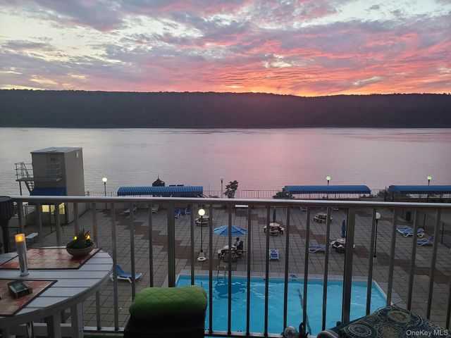 1085 Warburton Ave 304, Yonkers, NY 10701