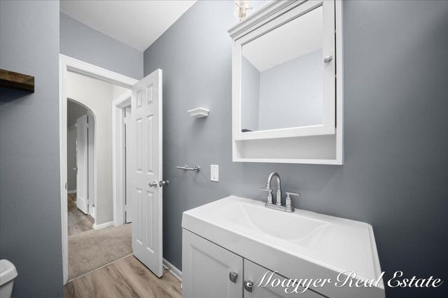 32 Holly Street, Wyoming, MI 49548