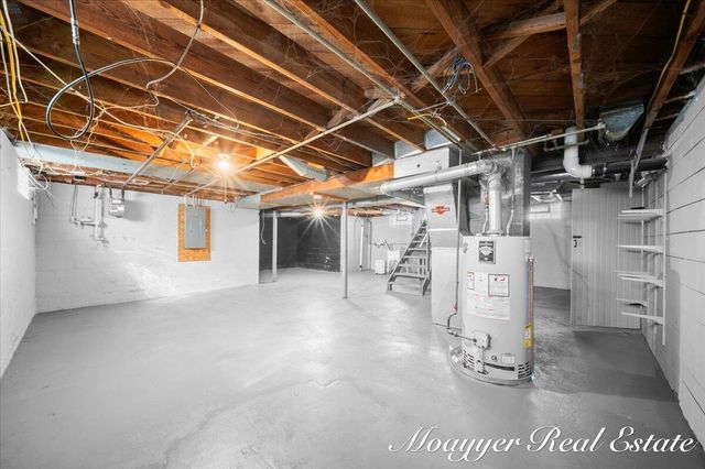 32 Holly Street, Wyoming, MI 49548