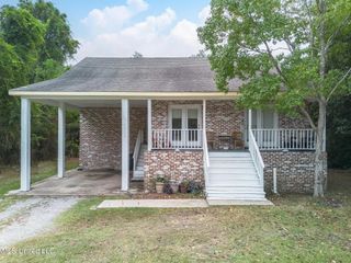 321 Necaise Street, Waveland, MS 39576