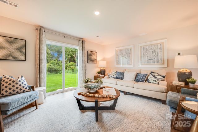 10010 Chatham Run Lane, Charlotte, NC 28262