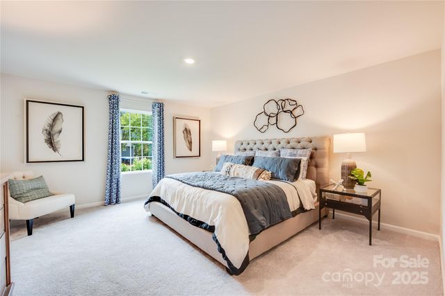 10010 Chatham Run Lane, Charlotte, NC 28262