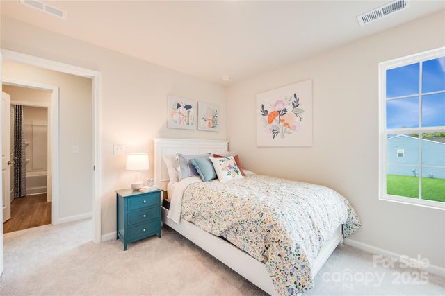 10010 Chatham Run Lane, Charlotte, NC 28262