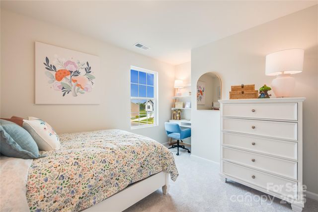 10010 Chatham Run Lane, Charlotte, NC 28262