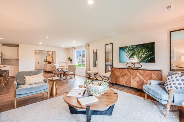 10010 Chatham Run Lane, Charlotte, NC 28262