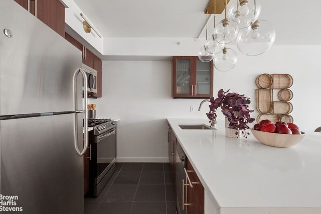 555 W 23RD Street N9N, New York City, NY 10011
