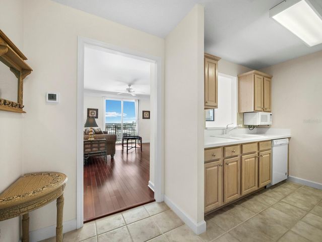 750 N TAMIAMI TRAIL 906, Sarasota, FL 34236