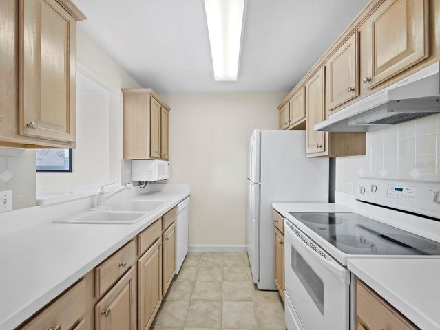 750 N TAMIAMI TRAIL 906, Sarasota, FL 34236