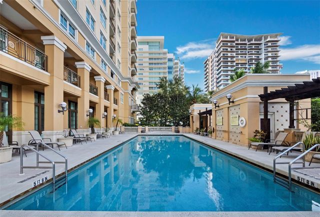 750 N TAMIAMI TRAIL 906, Sarasota, FL 34236
