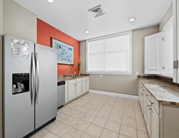 750 N TAMIAMI TRAIL 906, Sarasota, FL 34236
