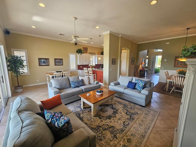 411 NW Stratford Lane, Port St Lucie, FL 34983