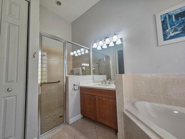 411 NW Stratford Lane, Port St Lucie, FL 34983
