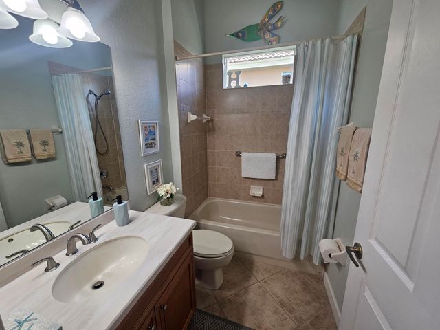 411 NW Stratford Lane, Port St Lucie, FL 34983