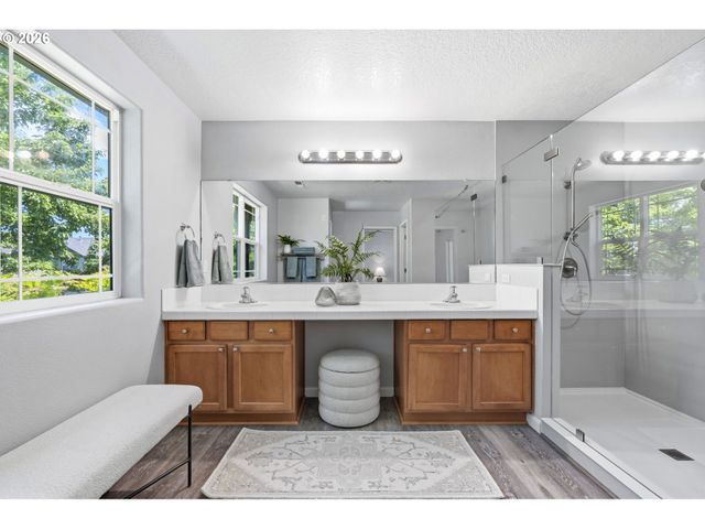 3785 Se OAKLEAF St, Hillsboro, OR 97123