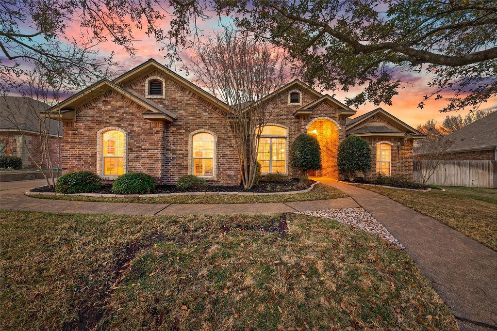 1005 Camden Court Circle, Waco, TX 76712