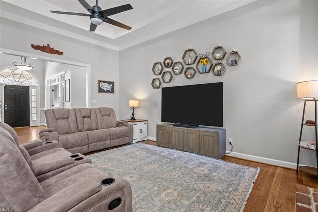 209 Founders Pointe TRL, Carrollton, VA 23314