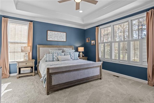 209 Founders Pointe TRL, Carrollton, VA 23314